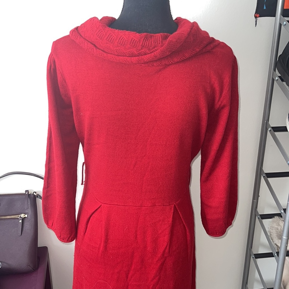 Red Dress - Picture 9 of 11